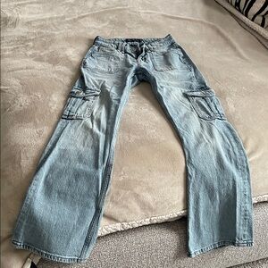Aeropostale women/junior cargo Light Blue Jeans